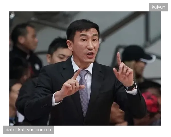 深圳队的高速反击将挑战广厦队的半场阵地战，内线篮板争夺成胜负手。