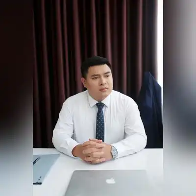 邬然